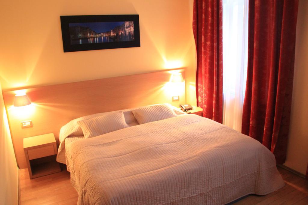 City Lounge Hotel Prague Exterior photo